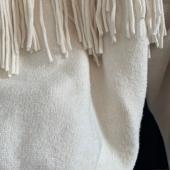 9. Gorgeous fringe sweater by Dixie - Picture 5 of 10